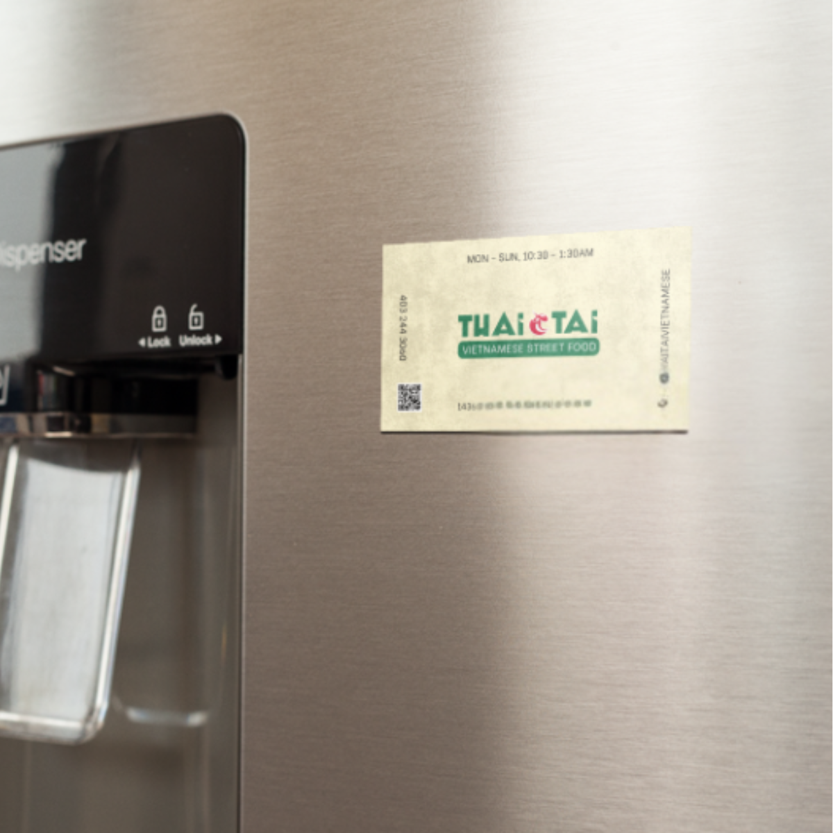 BUSINESS CARDS MAGNET